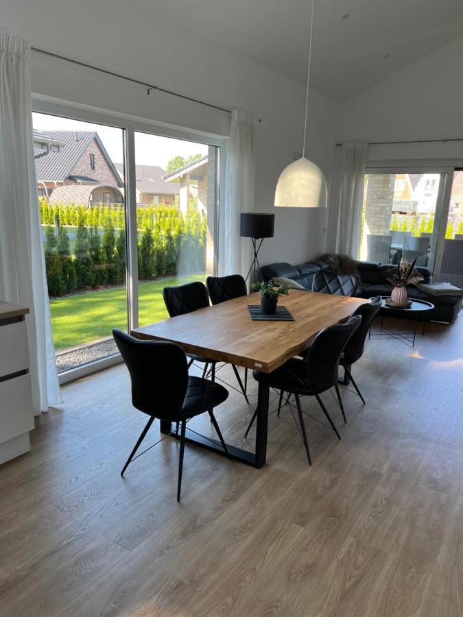 Schoenes Ferienhaus Mit Sauna Am Harkebruegger See In Der Naehe Von Oldenburg Barssel  Exteriör bild